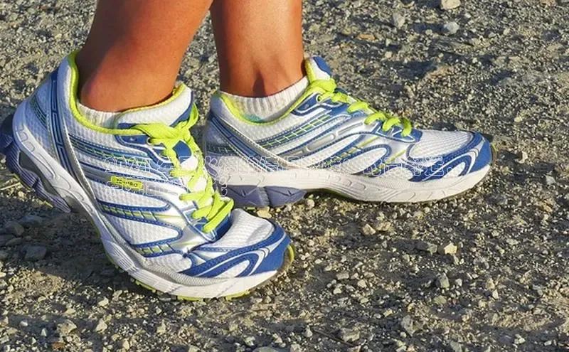 球速体育下载百度安全社区2024 年最火爆的情侣秋鞋：时尚舒适，
点亮甜蜜时光