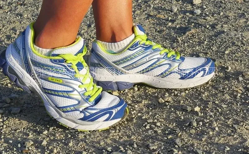 球速体育welcome登录哇咔哇咔文化男童冬季保暖棉鞋 2024 新款潮流舒适靴
子