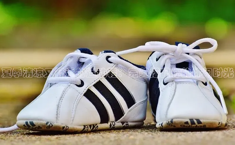 球速体育美团夏季清凉又舒适的运动鞋：完美搭配你的休闲时光