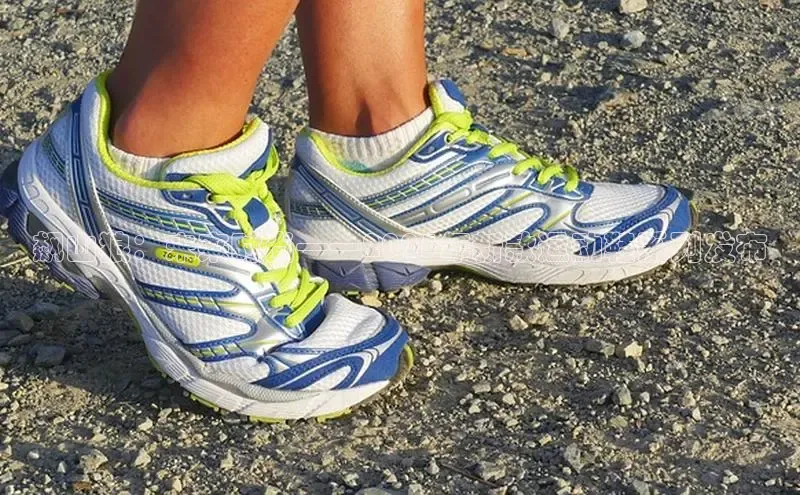 飙山狼：未来时尚——2025年新款运动鞋系列发布